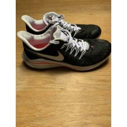 Nike Zoom Vomero 14 hardloopschoenen maat 40