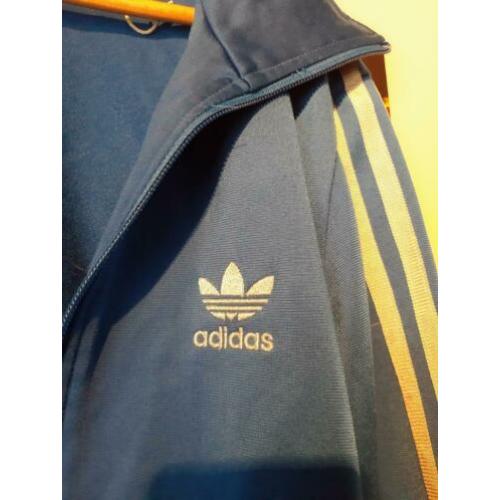 Adidas vest , bijna niet gedragen