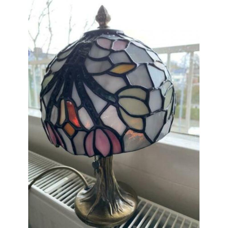 Tiffany lamp, Tiffa mini. Hoog 30 cm, breedte kap 20 cm