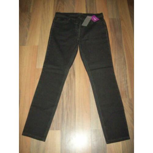 NIEUW! Stoere antraciet jeans met print van Miss Etam maat L