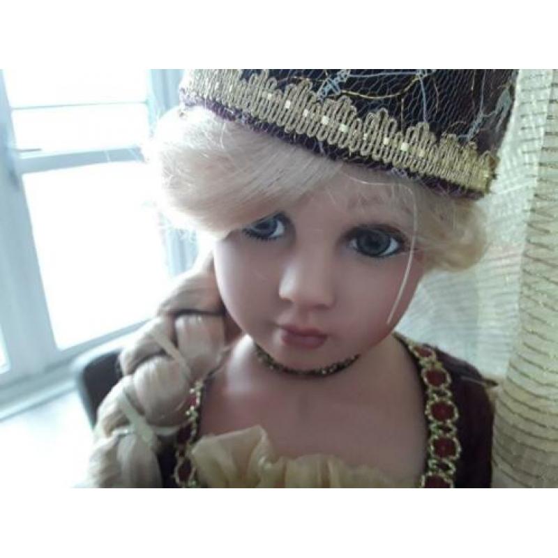 Verzameling poppen, Rapunzel van Linda Mason
