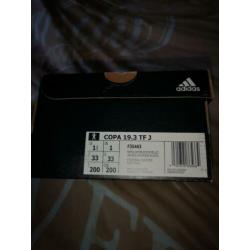 Adidas voetbalschoenen 33