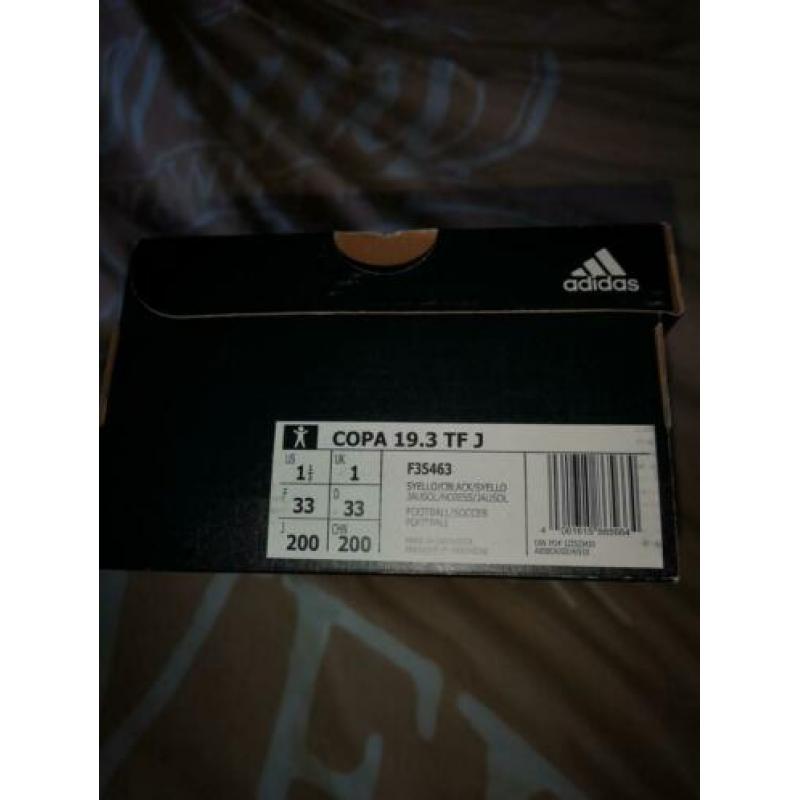 Adidas voetbalschoenen 33