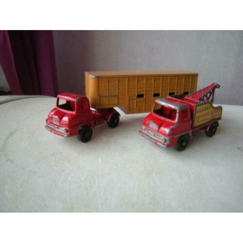 2 goede oude lesney vrachtauto