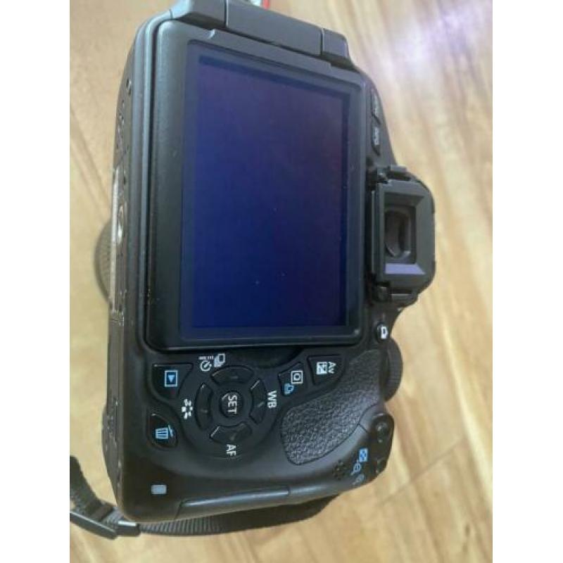 Canon EOS 600D met 18-135 EFS lens!