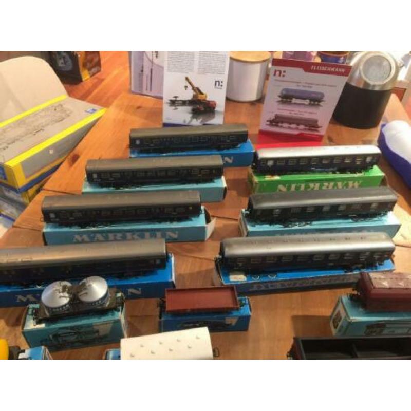 Marklin collectie rijtuigen wagens en locomotieven AC Ho