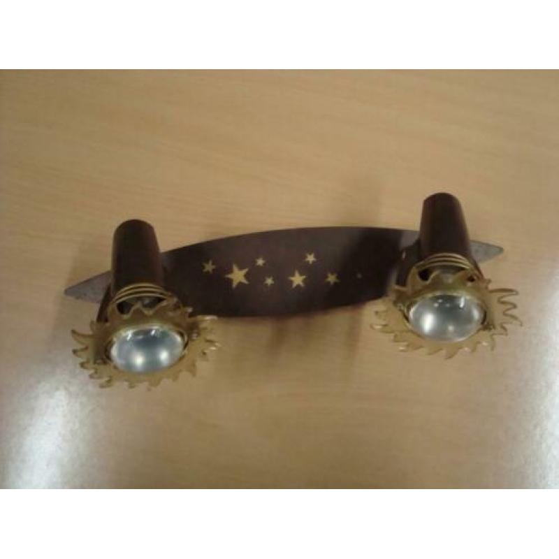 wand of plafond lampje