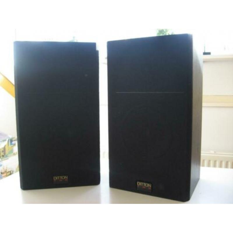 Celestion Ditton two luidsprekers .