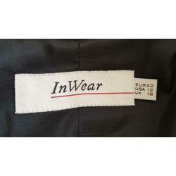 Mooi kort jasje van InWear zwart