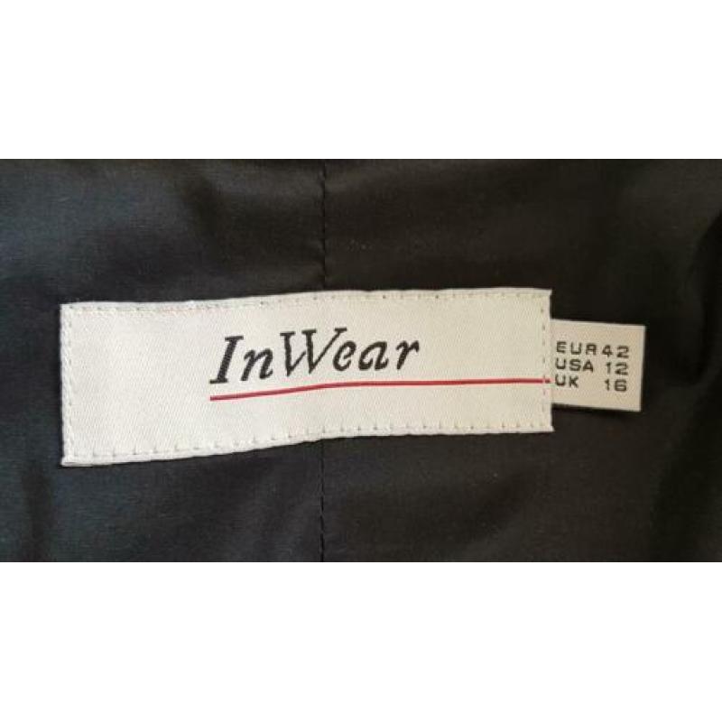 Mooi kort jasje van InWear zwart