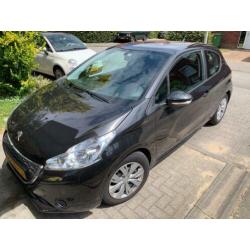 Peugeot 208 1.4 VTI 70KW/95PK 3-D 2012 Zwart