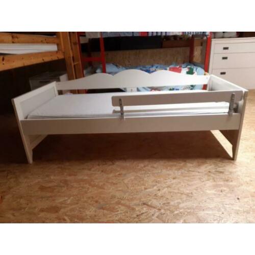 Wit hensvik Ikea peuterbed met matras 160 bij 70
