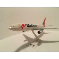 Diverse Boeing 767 modelvliegtuigen