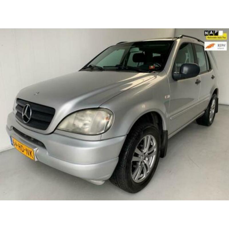 Mercedes-Benz M-klasse 270 CDI Airco Schuifdak Stoelverwarmi