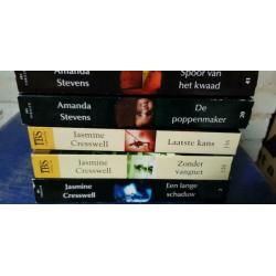 Thrillers & romans pockets