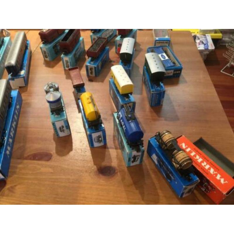 Marklin collectie rijtuigen wagens en locomotieven AC Ho
