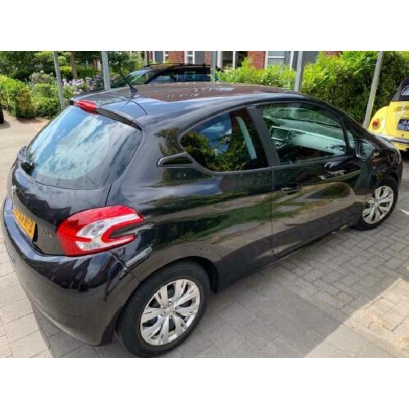 Peugeot 208 1.4 VTI 70KW/95PK 3-D 2012 Zwart