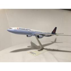 Diverse Boeing 767 modelvliegtuigen
