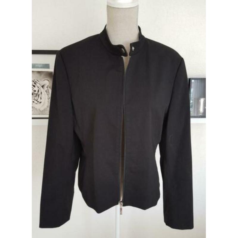 Mooi kort jasje van InWear zwart