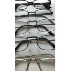5 brilmonturen met glas, armani en diverse +250 en +200