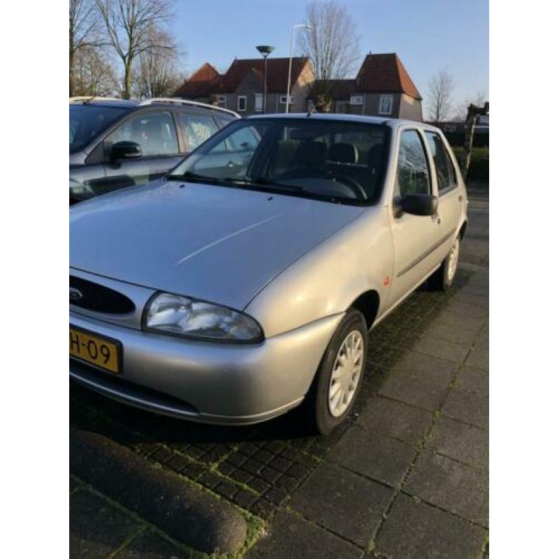 Ford Fiesta 1.25 I 5DR 1999 Grijs