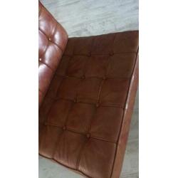 Barcelona stoel cognac met hocker