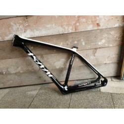 Isaac Baryon carbon mountainbike frame nieuw in doos 19"