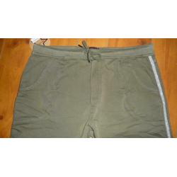 stretch broek groen maat 44 42 l