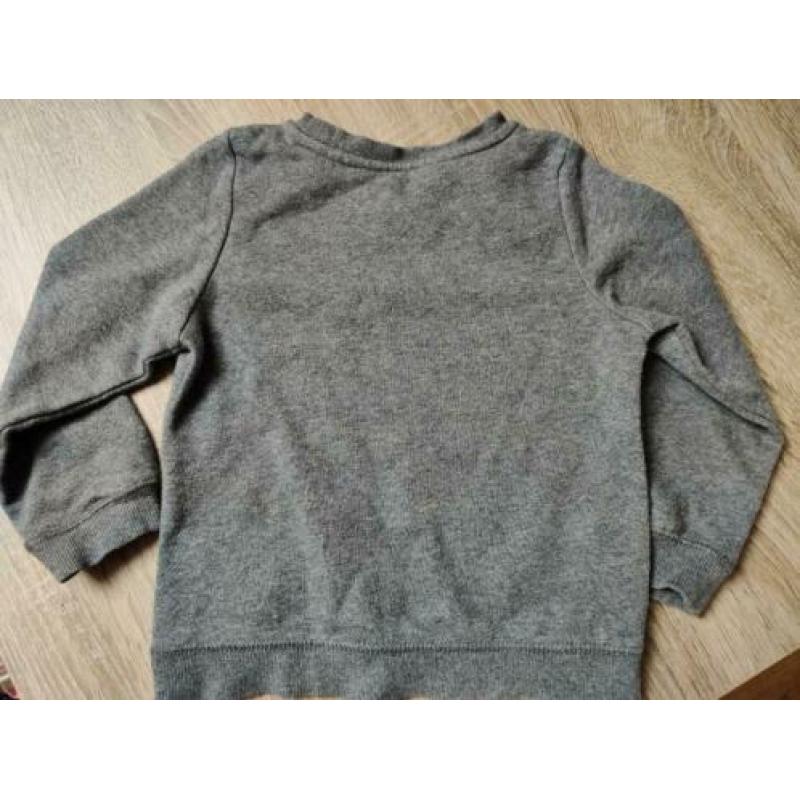 H&M grijze trui met opdruk - maat 98