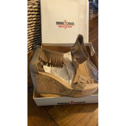 Minnetonka wedge sandaal maat 40