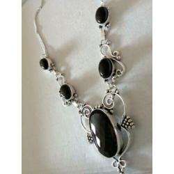 Prachtige handgemaakte 925z ketting met zwart onyx 48cm