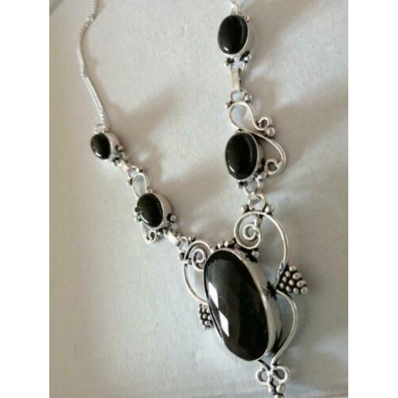 Prachtige handgemaakte 925z ketting met zwart onyx 48cm