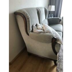 2-zitbank en 2 fauteuils te koop