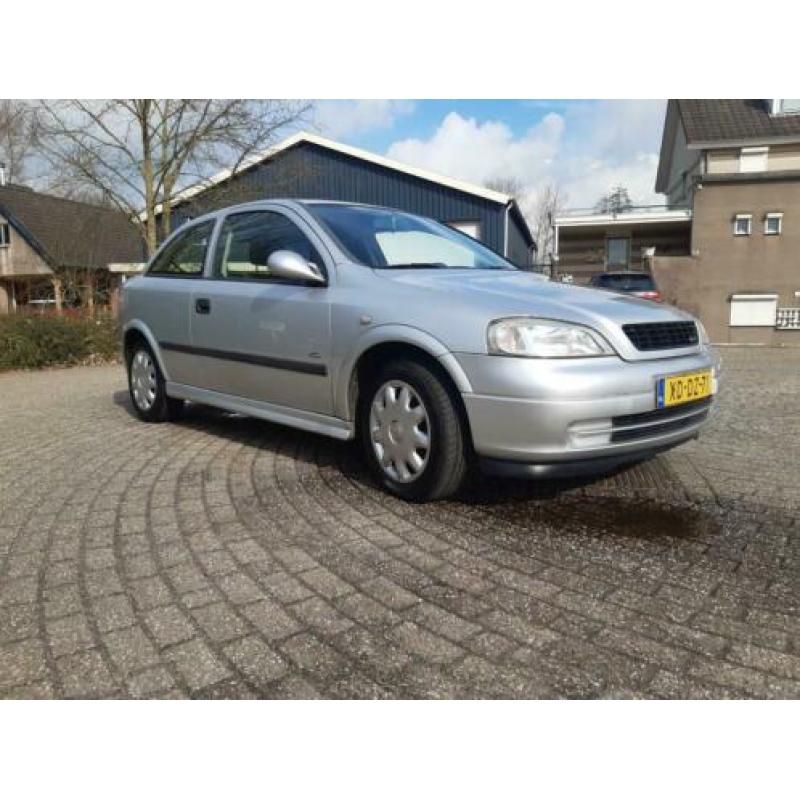 Opel Astra 1.6 I 1998 Grijs Nieuwe APK