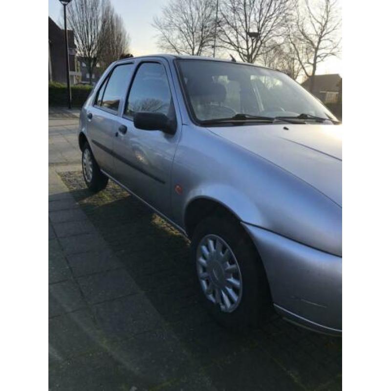 Ford Fiesta 1.25 I 5DR 1999 Grijs
