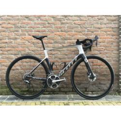 Scott Foil Shimano Ultegra disc FFWD