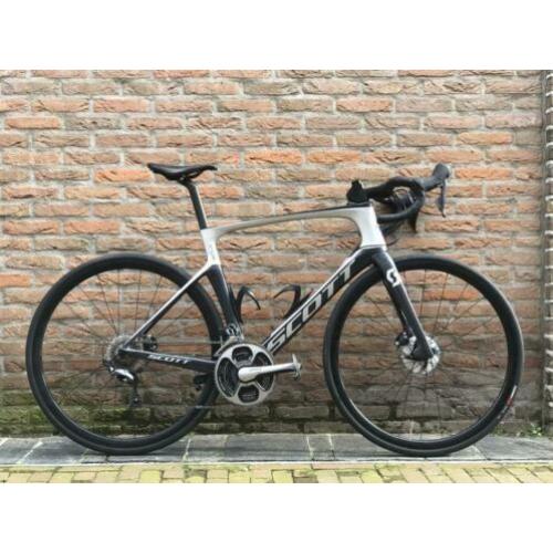 Scott Foil Shimano Ultegra disc FFWD