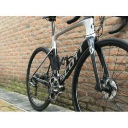 Scott Foil Shimano Ultegra disc FFWD