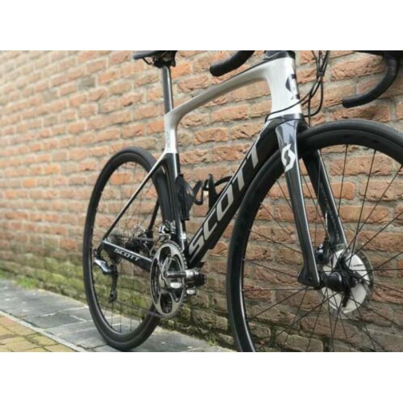 Scott Foil Shimano Ultegra disc FFWD