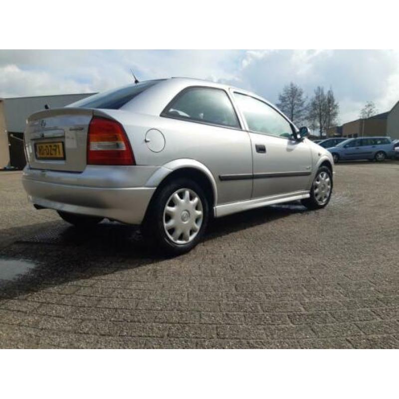 Opel Astra 1.6 I 1998 Grijs Nieuwe APK