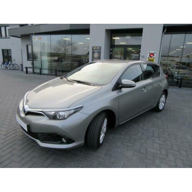 Toyota Auris 1.2 Turbo, Navigatie, Camera, LM velgen