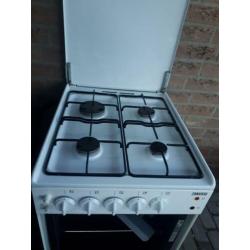 Nette staat goed werkende zanussi gasfornuis