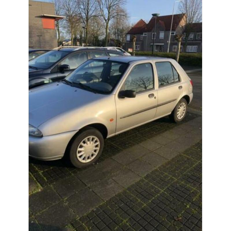 Ford Fiesta 1.25 I 5DR 1999 Grijs