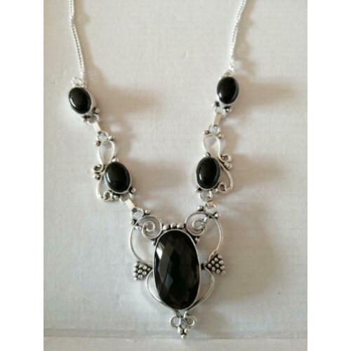 Prachtige handgemaakte 925z ketting met zwart onyx 48cm