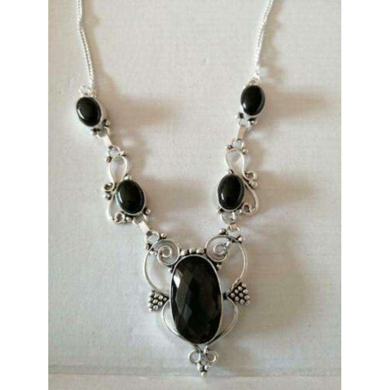 Prachtige handgemaakte 925z ketting met zwart onyx 48cm