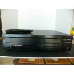 Topklasse CD Changer YAMAHA CDC-665 voor 5 cd's
