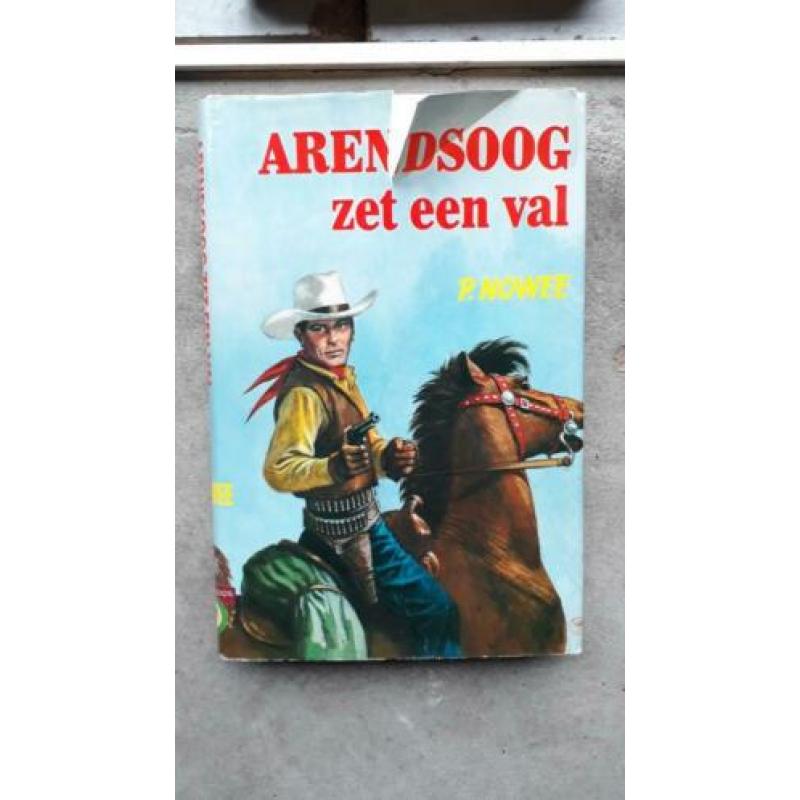 Arendsoog boeken 7x. Nowee