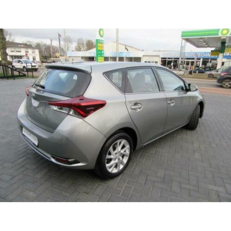 Toyota Auris 1.2 Turbo, Navigatie, Camera, LM velgen