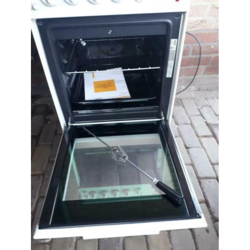 Nette staat goed werkende zanussi gasfornuis