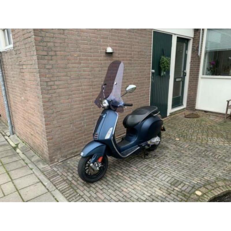 Vespa sprint opaco blauw mat blauw snor 25Km